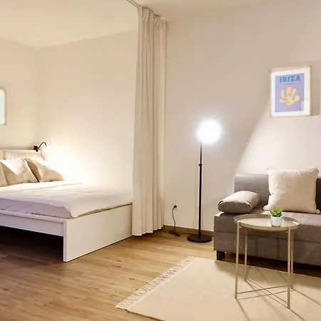 Modernes Apartment, Stadtnah, Stellplatz, Naehe Mosel Koblenz  Exterior photo