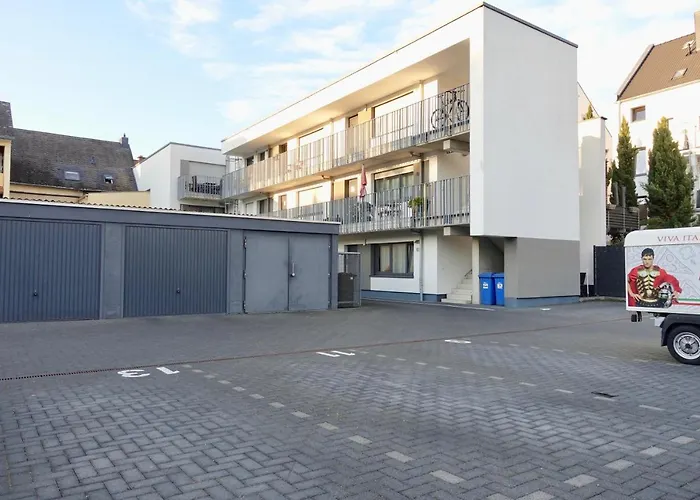 Modernes Apartment, Stadtnah, Stellplatz, Naehe Mosel