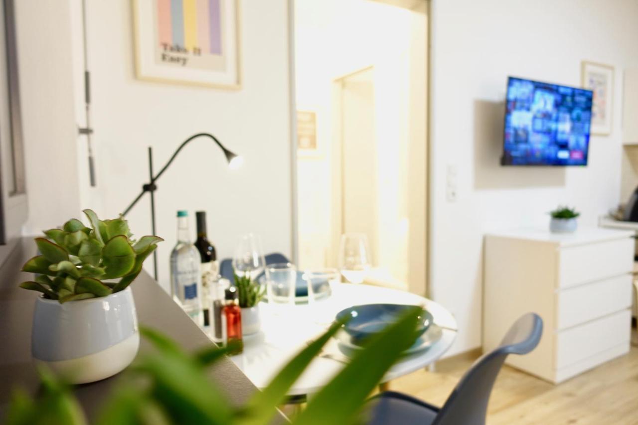 Modernes Apartment, Stadtnah, Stellplatz, Naehe Mosel Apartment *